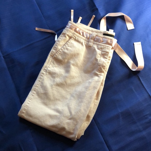 Y2K Preppy Capris in Textured Soft Pink - Picture 5 of 11